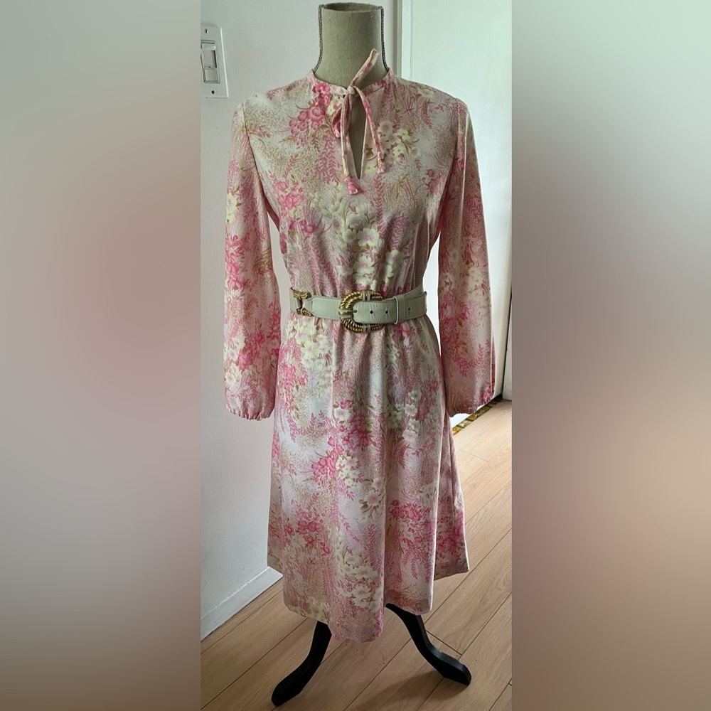 Vintage 70s Women’s Floral Pink Print Midi Dress Handmade Medium